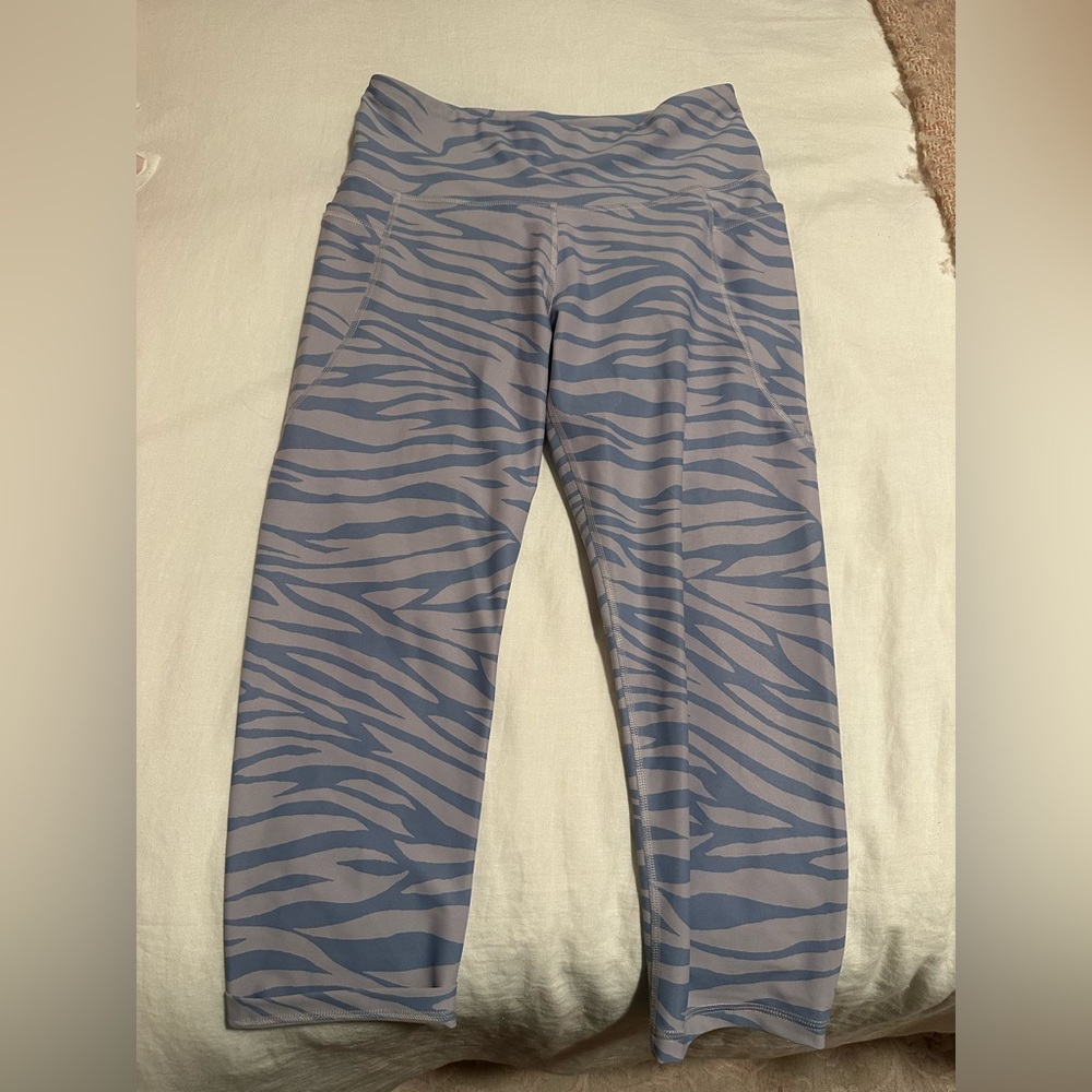Old Navy Lavender and Purple Stripe 3/4 length leggings